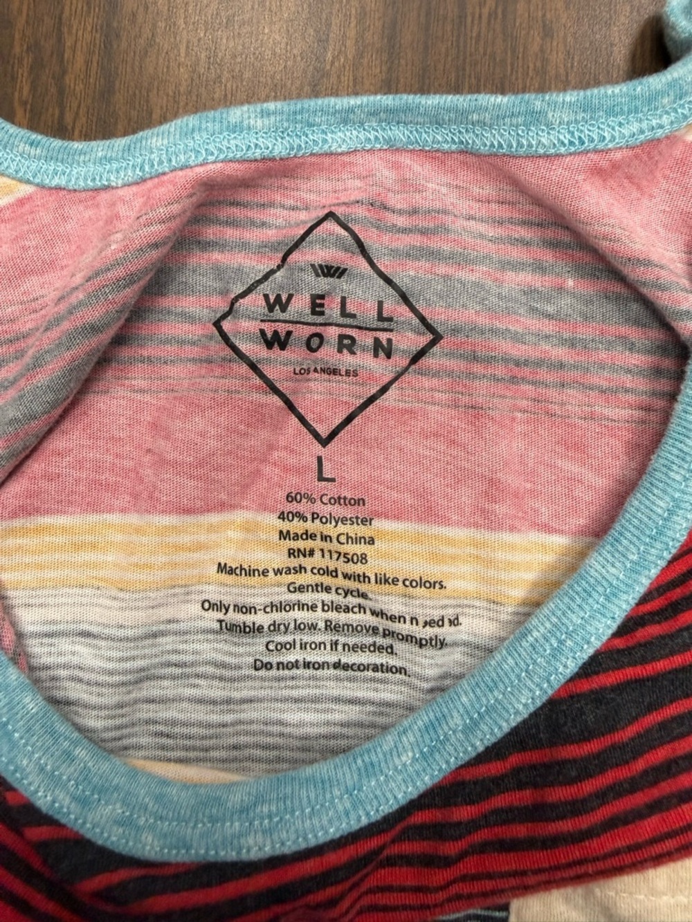 Striped Red & Multi-Color Surf Beach Tank Top with Pocket Size Large 🏖️ - Picture 2 of 5